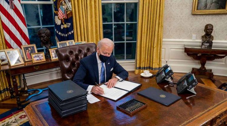 Chequea las órdenes ejecutivas firmadas el presidente Joe Biden