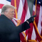 Trump-afuera-Casa-Blanca-640×360