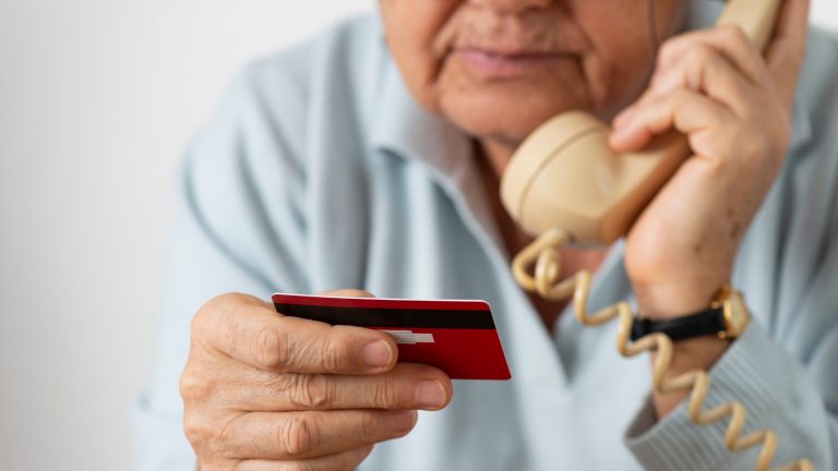 ¡Alerta! Agencias advierten sobre fraude relacionado con vacunas COVID-19
