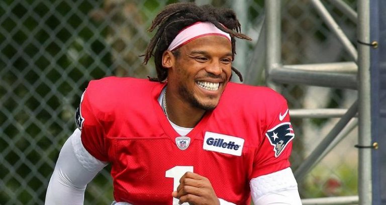 Adolescente provocó a Cam Newton y video se hizo viral