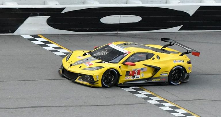 Jordan Taylor completó la “barrida familiar en Rolex 24