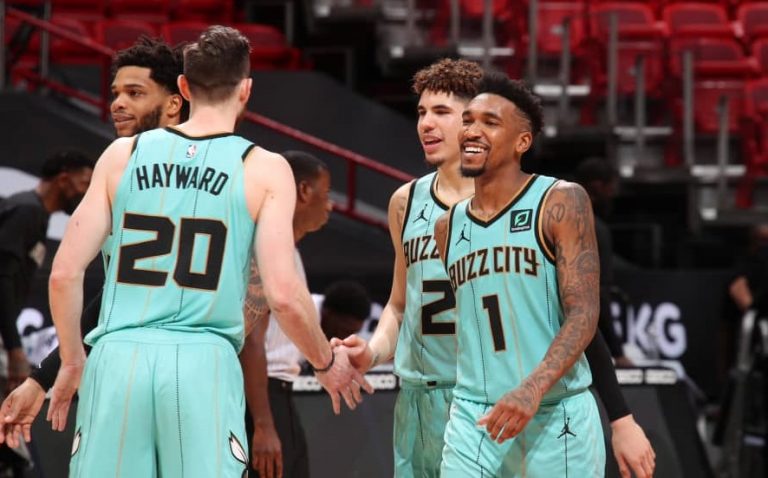 ¡Noche gloriosa! Malik Monk estableció récord con 36 puntos