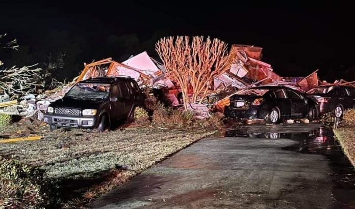 Tornado en Carolina del Norte dejó muerte y destrucción