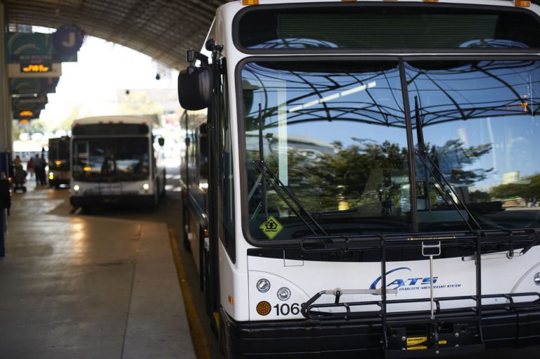 Cats ajusta horarios de rutas de autobuses