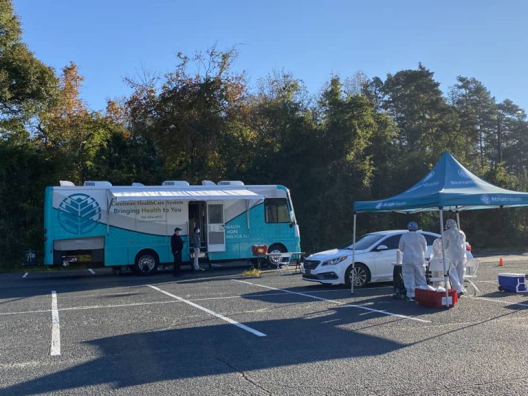 Atrium Health realizará jornada de vacunación con apoyo de negocios hispanos