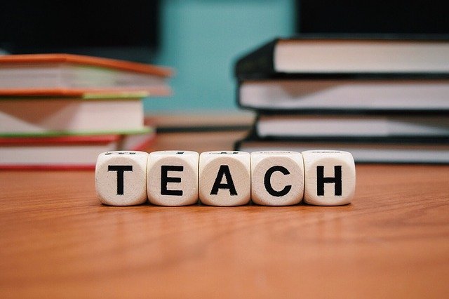 Escuelas intermedias y secundarias en Gaston amplían aprendizaje en persona