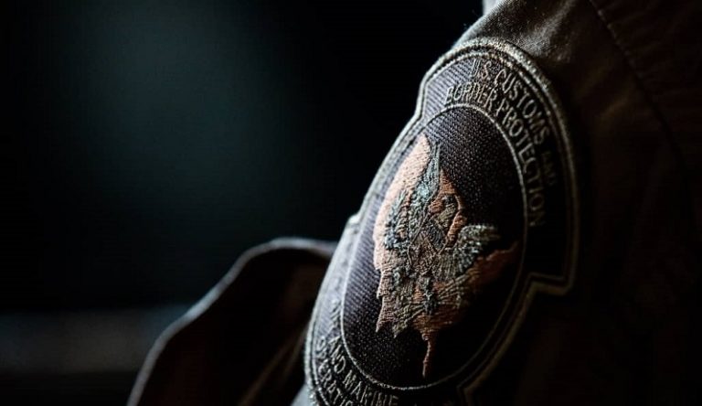 Envían más agentes a Río Grande para frenar paso de inmigrantes