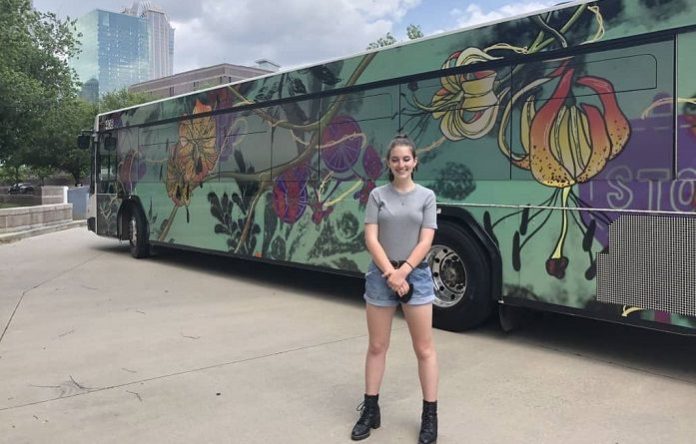 Obras de arte decoran autobuses en Charlotte