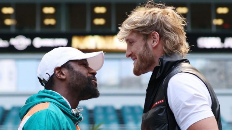 Floyd Mayweather ante Logan Paul