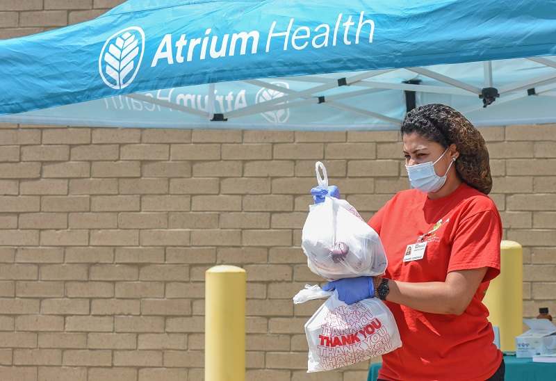 Atrium Health amplía programas de comidas gratuitas de verano