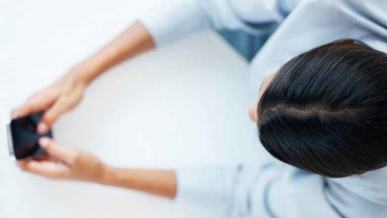 CDC lanza un chat de WhatsApp en español