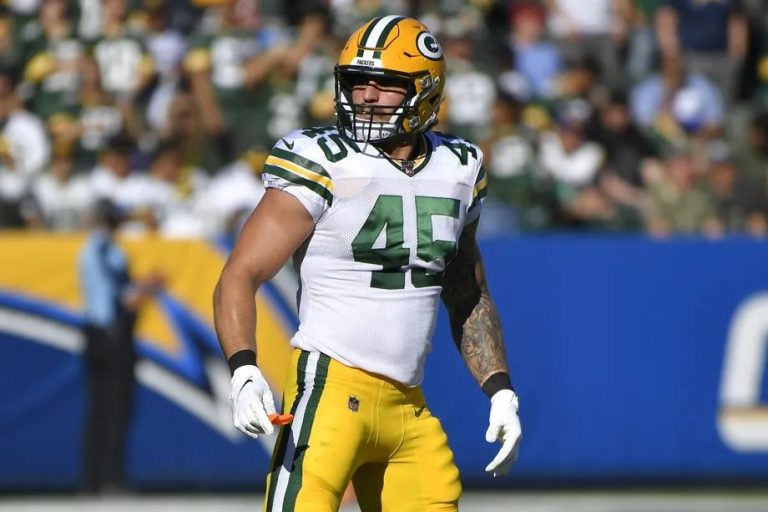 Danny Vitale de los Patriots, anuncia su retiro en LinkedIn