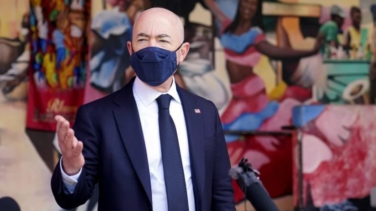 EE.UU pone fin a política de “Permanecer en México”