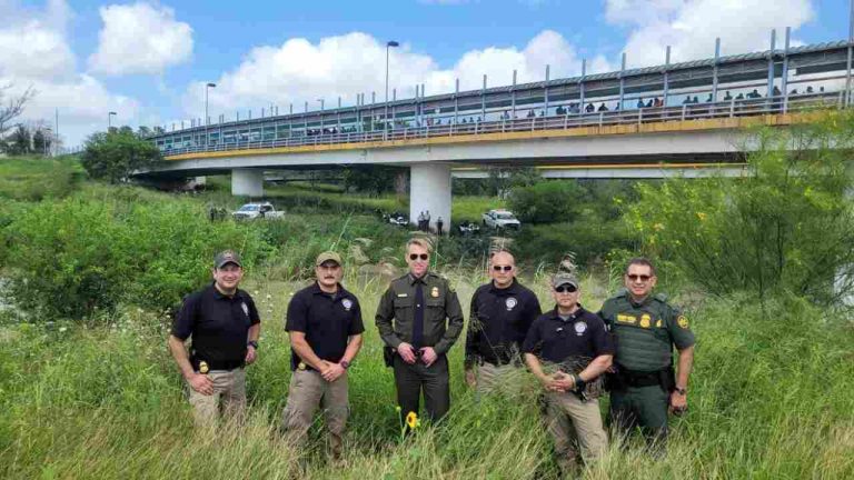 Joe Biden destituye al jefe de CBP