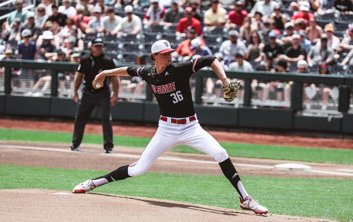 Variante Delta se mete en el dugout de UNC State Baseball