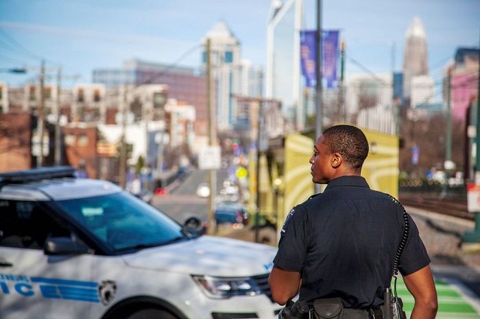 Curso latino de CMPD para estudiantes te acerca a la carrera policial