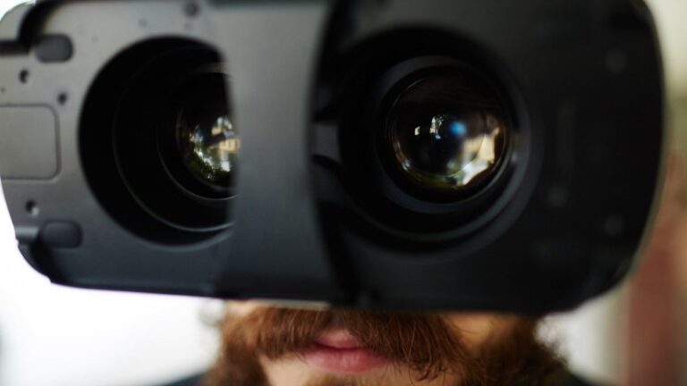 Facebook y Ray-Ban confirman lanzamiento de lentes inteligentes