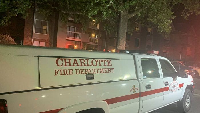 Un muerto en incendio en apartamento