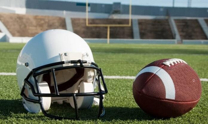 Estudiante de secundaria en SC colapsó durante práctica de football