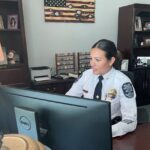 Mujer hispana logra histórico cargo en la policía de Gastonia