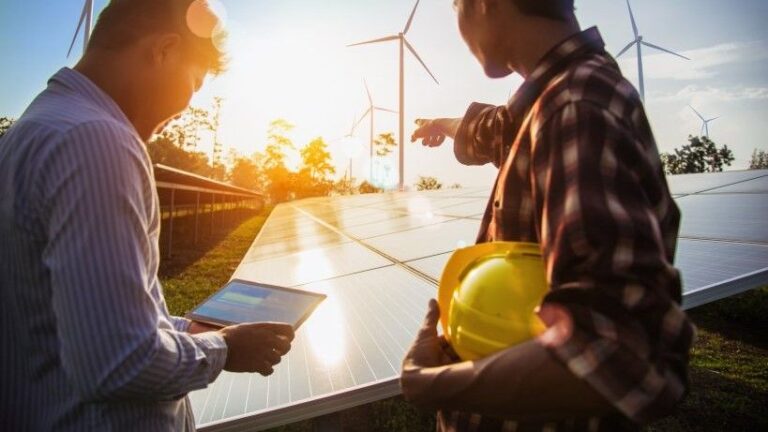Biden propone plan para que el 45% de la electricidad de EE. UU. sea solar