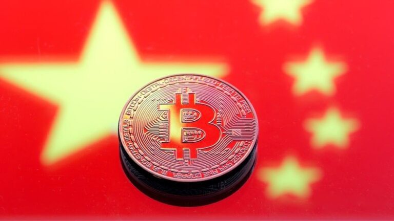 Bitcoin cae tras prohibición de criptomonedas de China