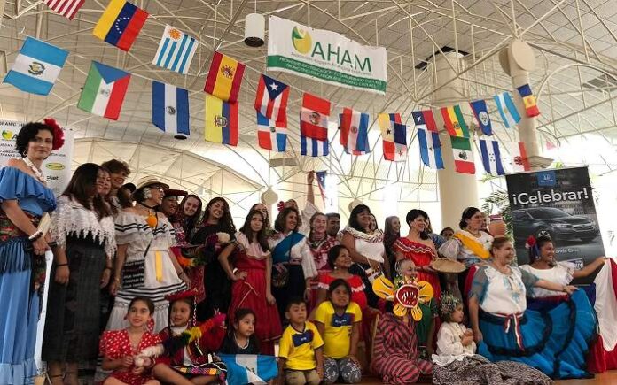 Celebra la herencia hispana y apoya la educación de estudiantes latinos
