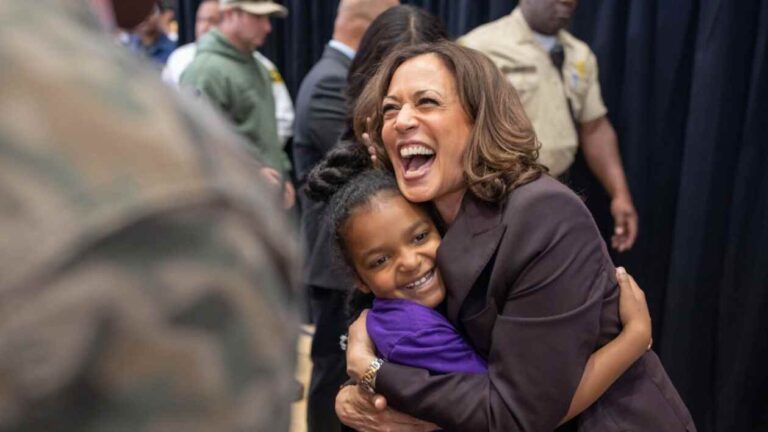 Kamala Harris se reunirá con empresas latinas en la Casa Blanca