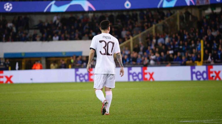 Lionel Messi en el Once titular del PSG