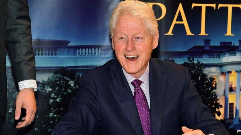 Bill Clinton hospitalizado en Centro Médico de la Universidad de California