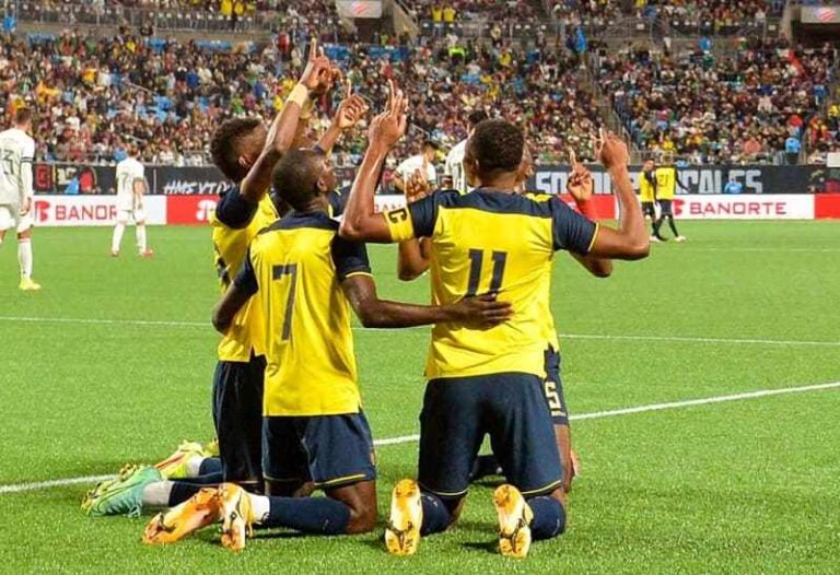 Ecuador armó la fiesta ante México en el Bank of America Stadium