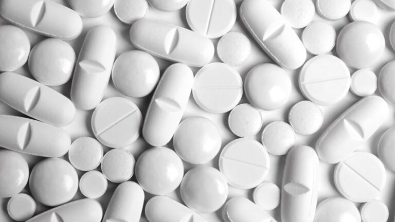 Pastilla de covid-19 de Merck reduce riesgo de muerte en un 50%