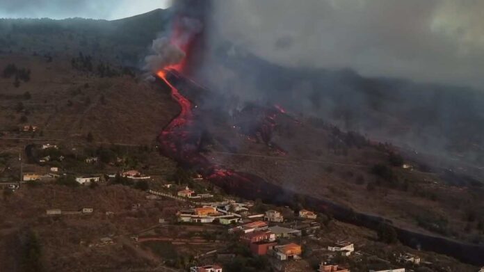 Volcán La Palma a sus 4 semanas sin indicios de que termine