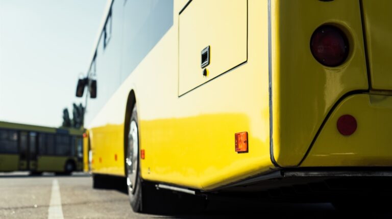19 fallecidos en trágico accidente de autobús
