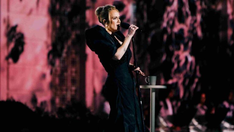Adele habla sobre su divorcio y cómo enfrentó la ansiedad y depresión
