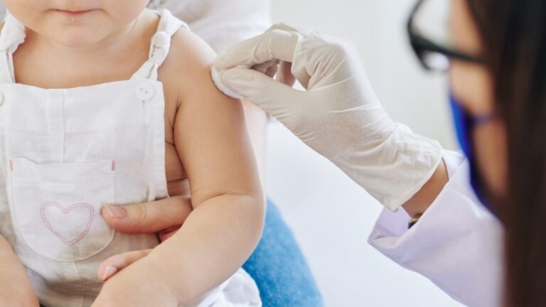 En la primera semana 900.000 niños recibieron la vacuna Pfizer/BioNTech