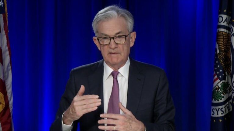 La Fed prevé una persistente inflación frente a variante ómicron