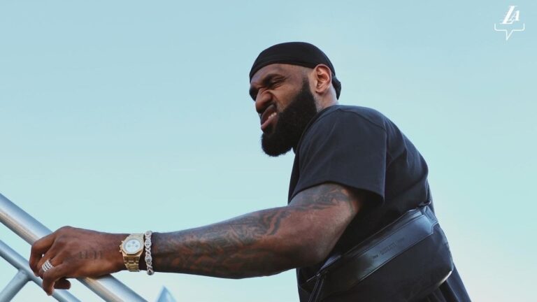 LeBron James se ausenta por protocolo de covid