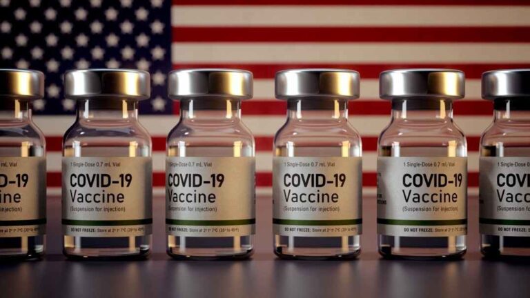 Los CDC urge a adultos a aplicarse refuerzo por variante Ómicron