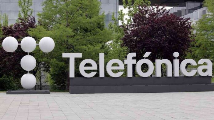 Telefónica Chile emite un bono de $500 millones con término en 2031