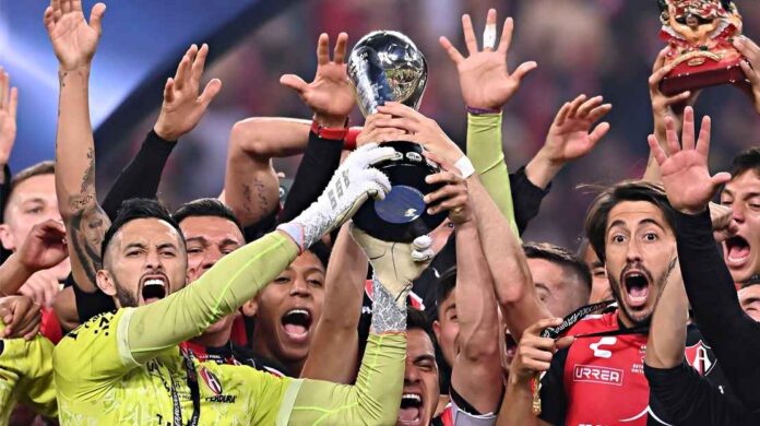 Atlas campeón de la Liga MX del fútbol mexicano después de 70 años