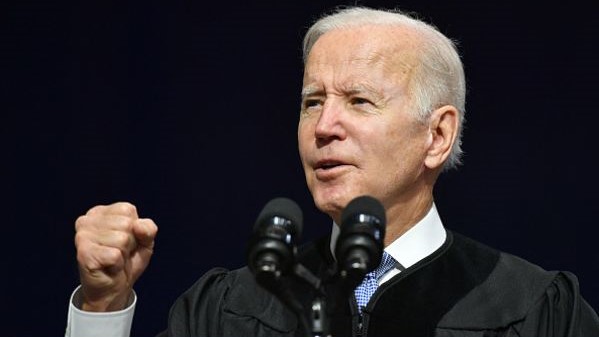 Biden aprueba aumento de gasto en defensa de EE. UU.