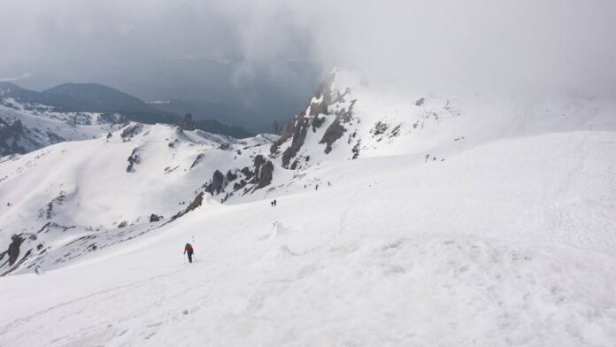 Esquiador fallece tras avalancha en Colorado
