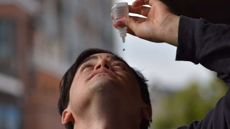 Gotas Vuity contra la presbicia aprobadas por la FDA