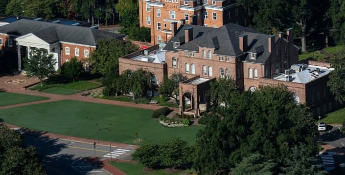 NC State exigirá prueba de COVID-19 negativa