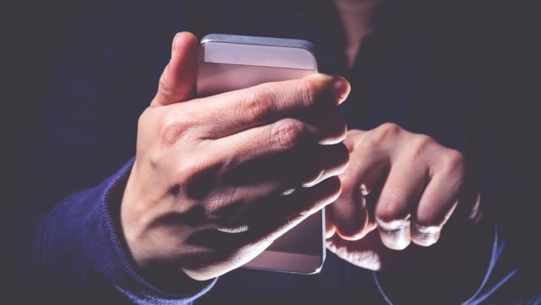 Smartphone de diplomáticos de EE. UU. hackeados
