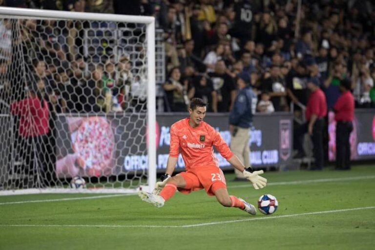 Un mexicano defenderá la portería de Charlotte FC