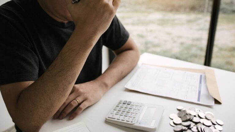 Dilema financiero de los Hispanos en Estados Unidos