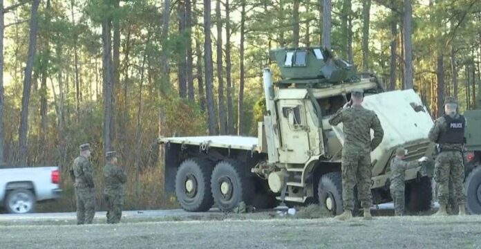 Dos marines murieron en vuelco de camión militar