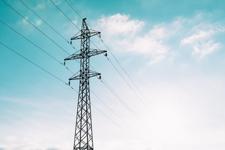 Miles de personas quedaron sin luz durante rescate en torre de transmisión